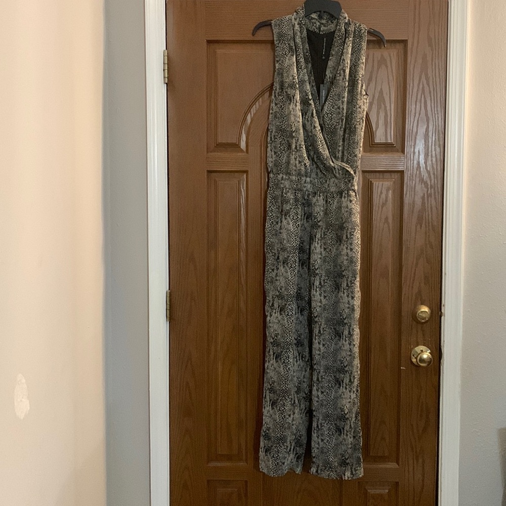 NWT- Walter Baxter  Fully Lined Rayon Jumpsuit- No Sleeves- XS- Grey and Black
